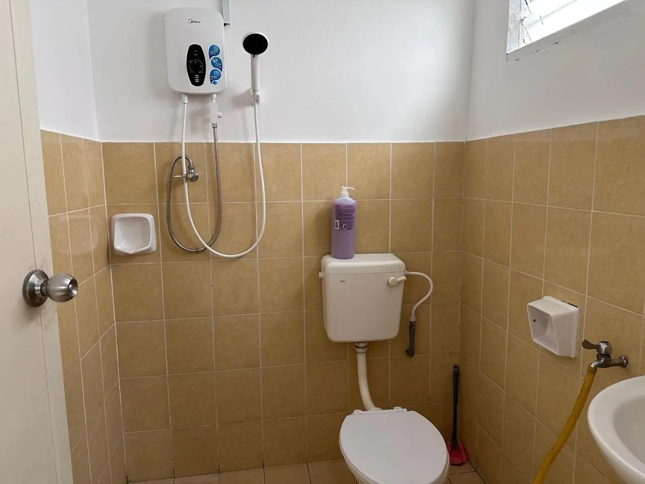 Holiday home C4A Austin 16 Paxs Near New Cathay Yi Jia Restaurant Villa Johor Bahru
